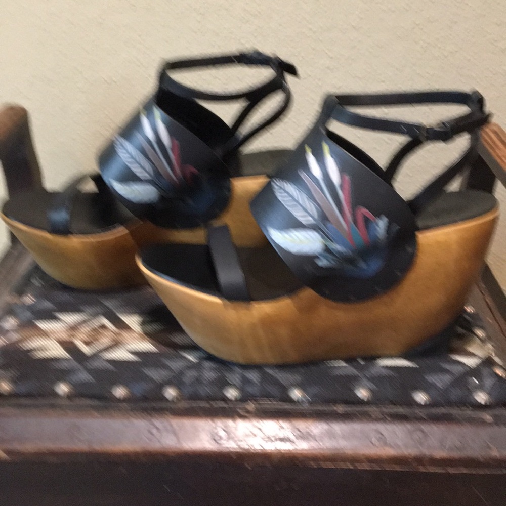 Designer platform sandals - Picture 2 of 8